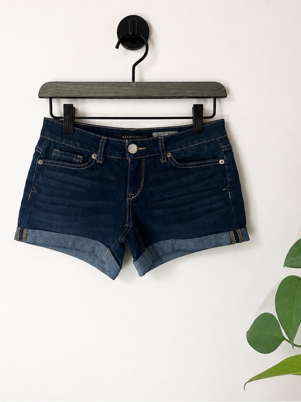 Aeropostale Midi Denim Shorts Women’s Size 00 Dark Wash Stretch